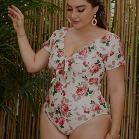 Floral print, one peace swimsuit - Picture 1 of 2